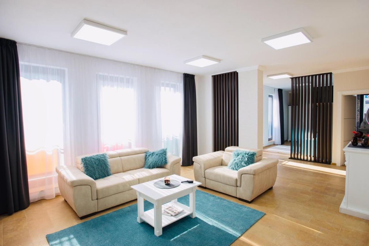 Lira Holiday Apartments Satu Mare Exterior photo